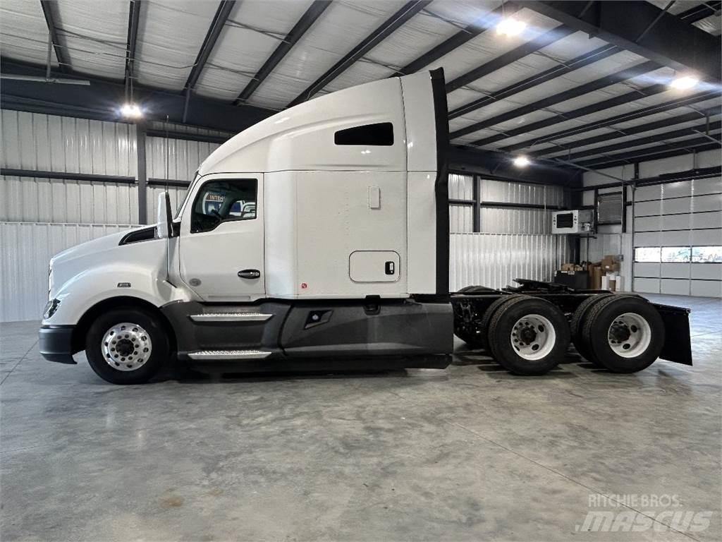 Kenworth T680 Autotractoare