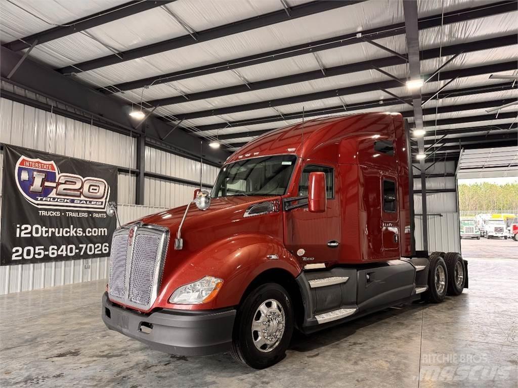 Kenworth T680 Autotractoare