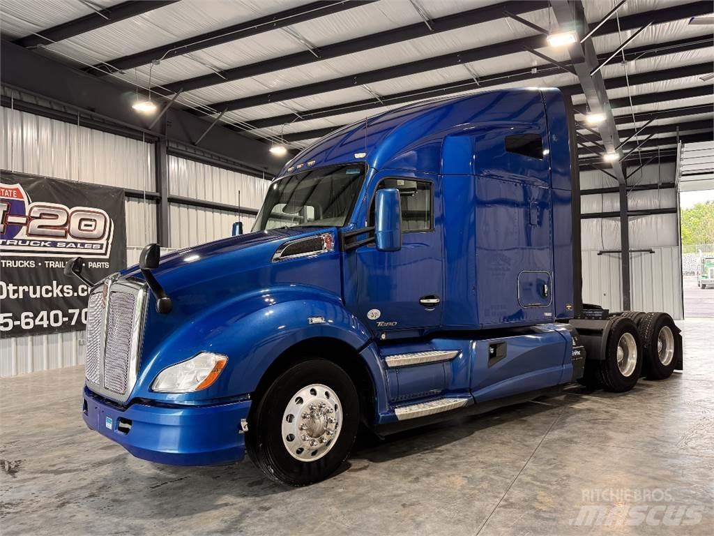 Kenworth T680 Autotractoare