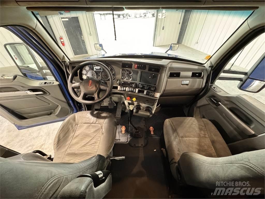 Kenworth T680 Autotractoare