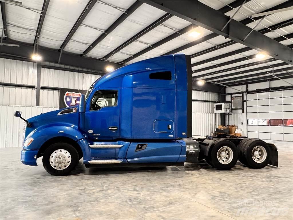 Kenworth T680 Autotractoare