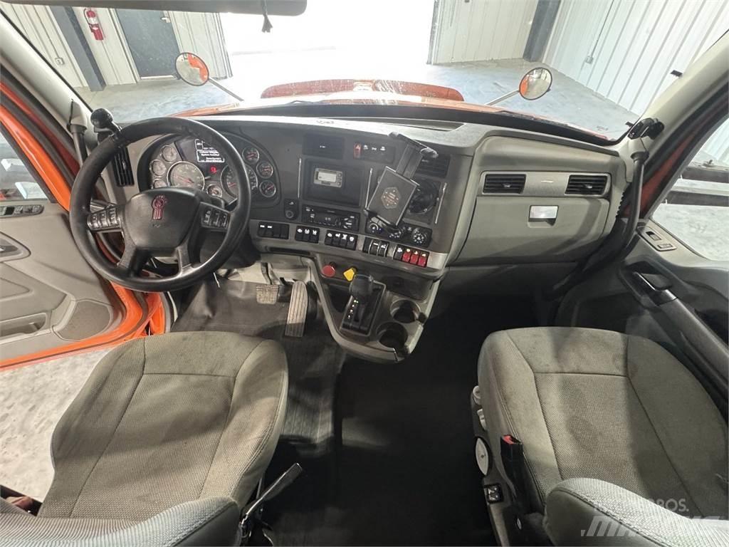 Kenworth T680 Autotractoare