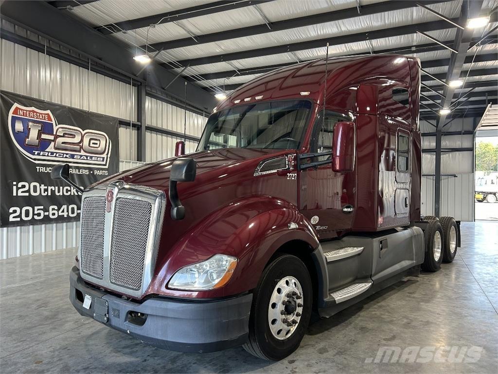 Kenworth T680 Autotractoare