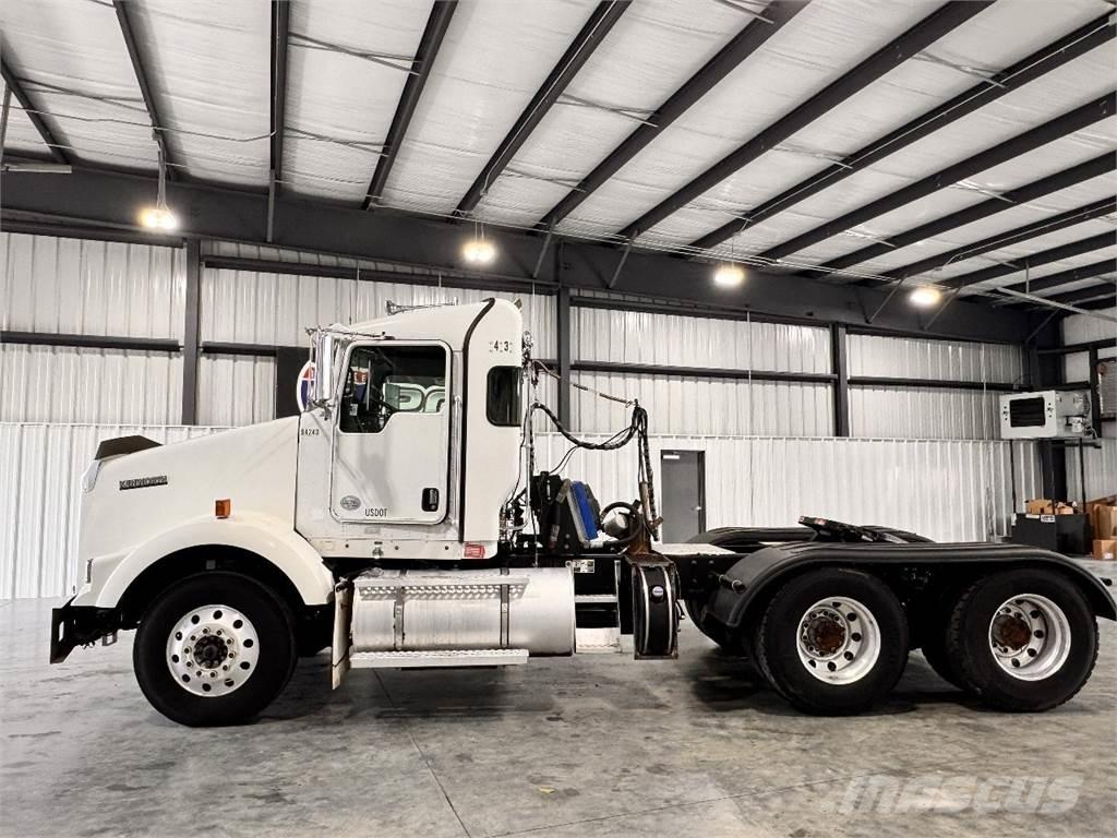 Kenworth T800 Autotractoare