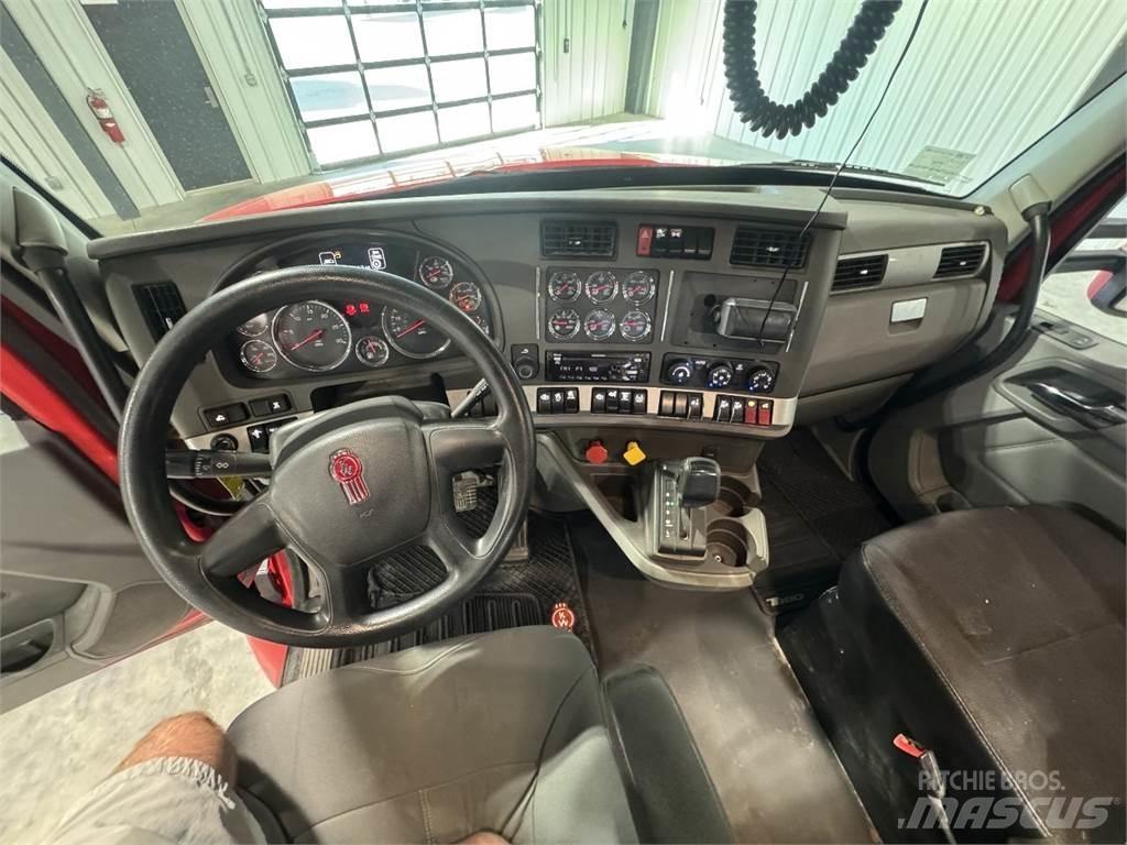 Kenworth T880 Autotractoare