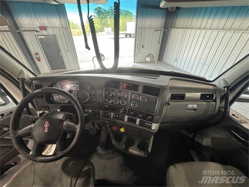 Kenworth T880 Autotractoare