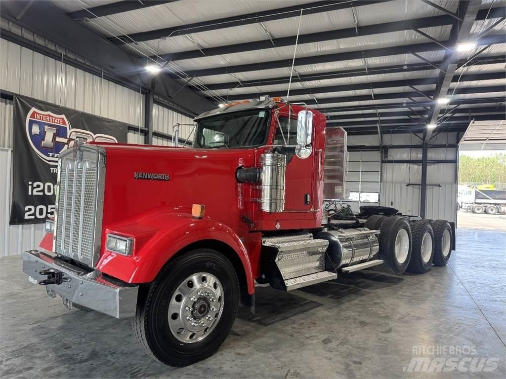 Kenworth W900 Autotractoare