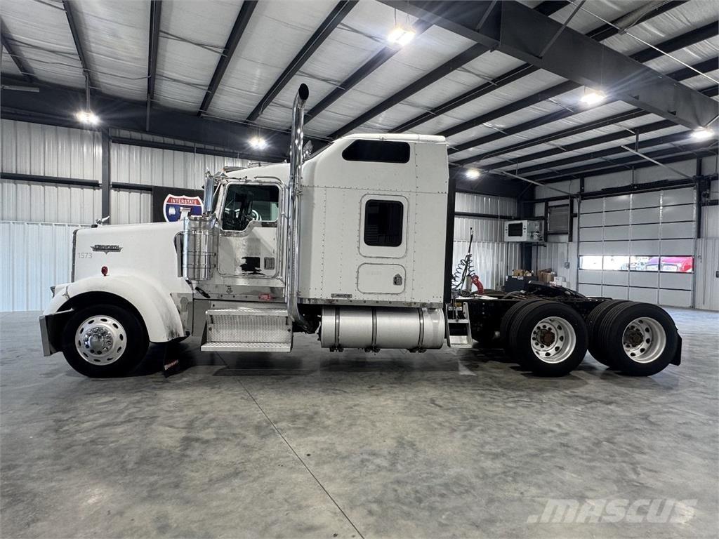 Kenworth W900 Autotractoare