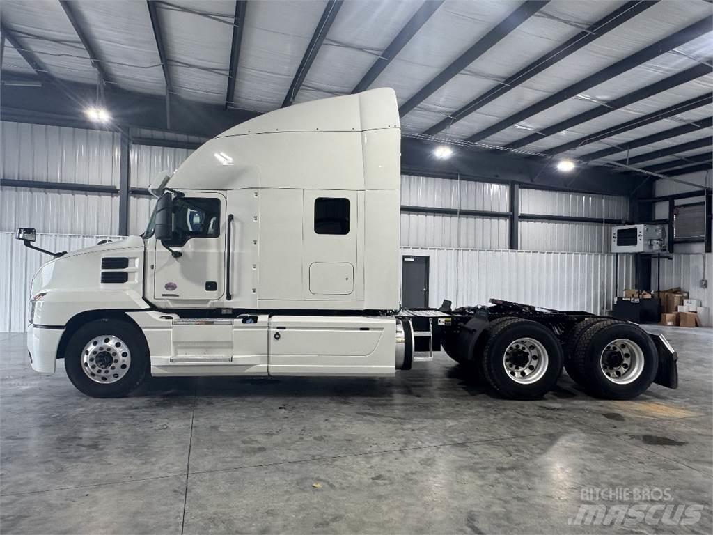 Mack AN64T Autotractoare