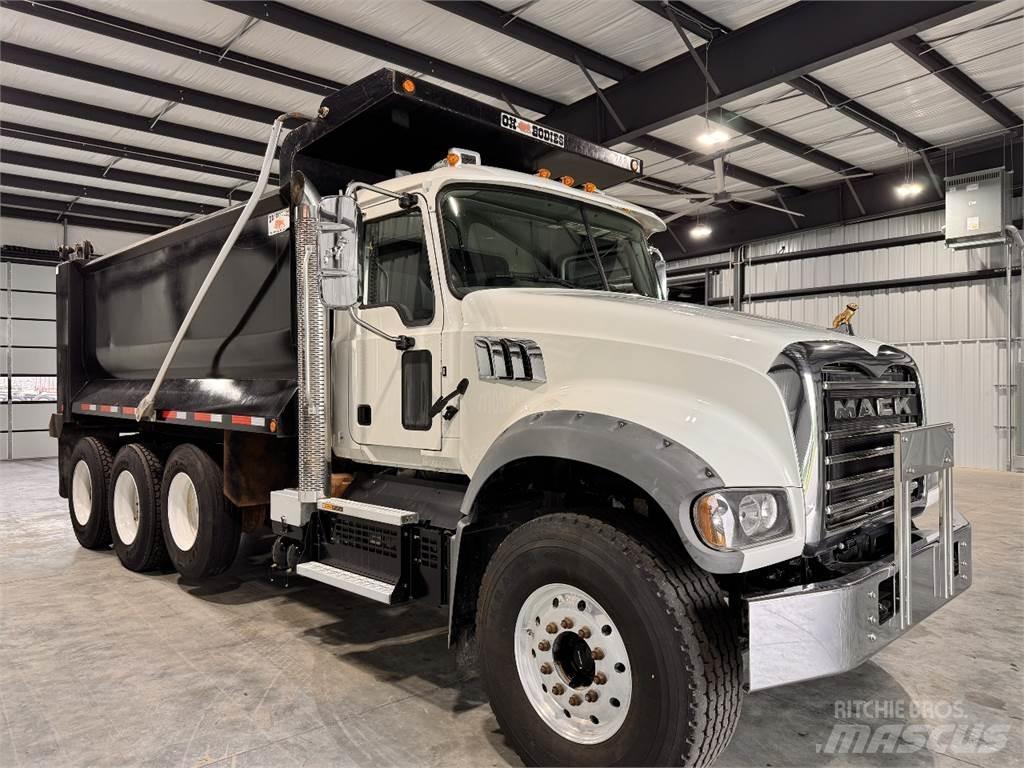 Mack GR64F Gold Dog Autobasculanta