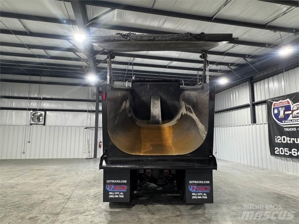 Mack GR64F Gold Dog Autobasculanta