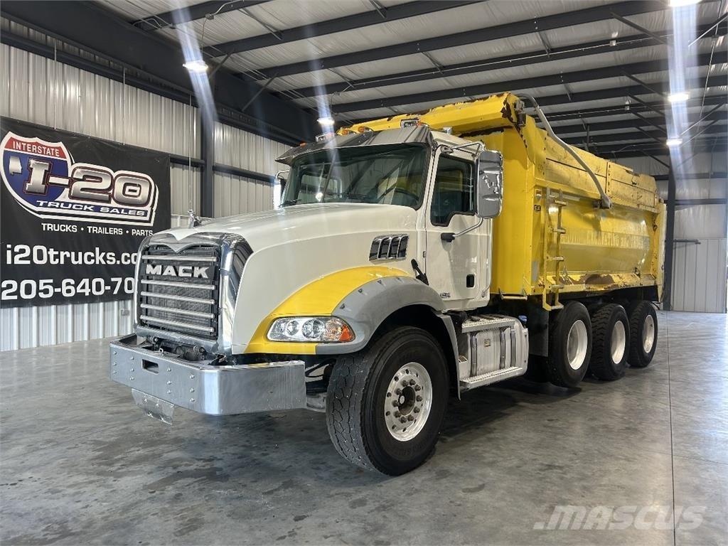 Mack Granite Autobasculanta