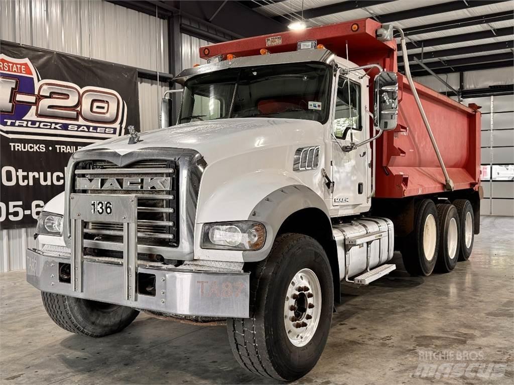 Mack GU713 Autobasculanta