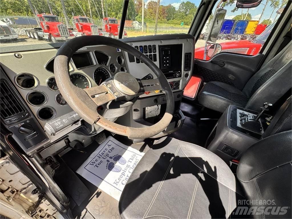 Mack GU713 Autobasculanta