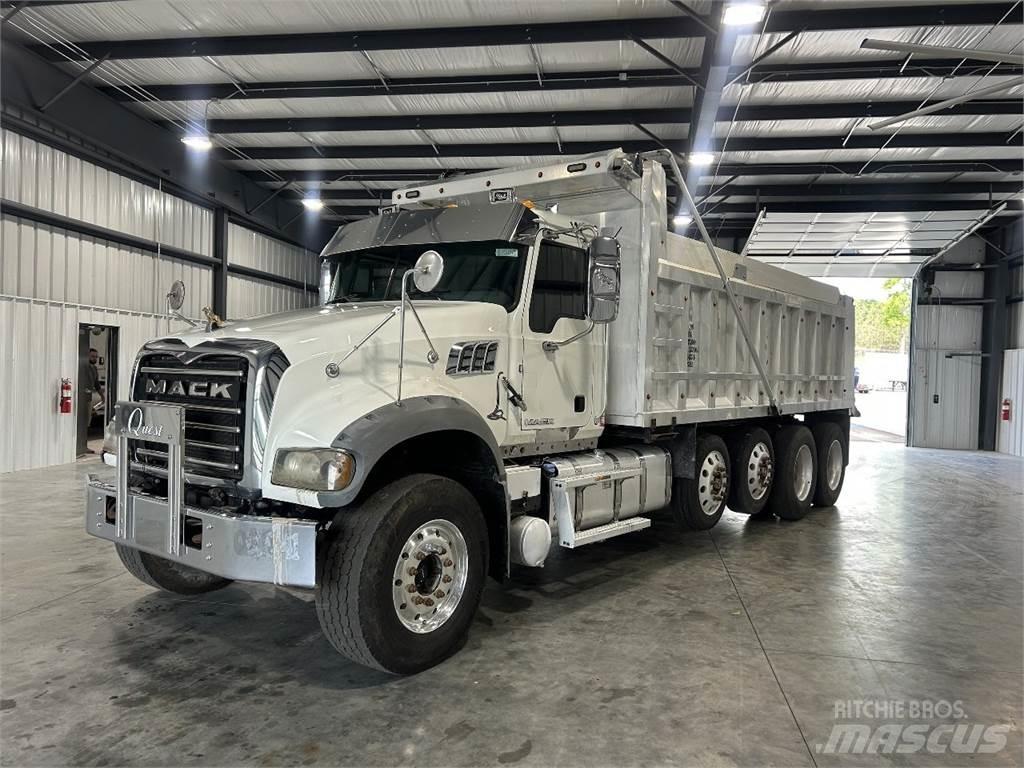 Mack GU713 Autobasculanta