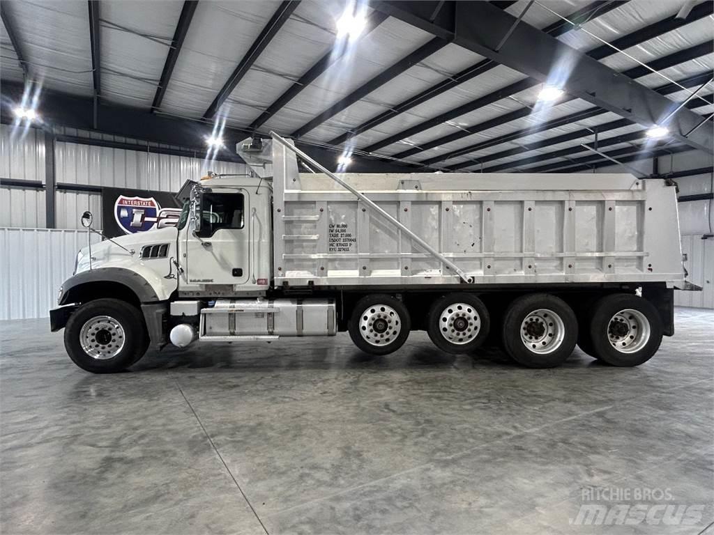 Mack GU713 Autobasculanta