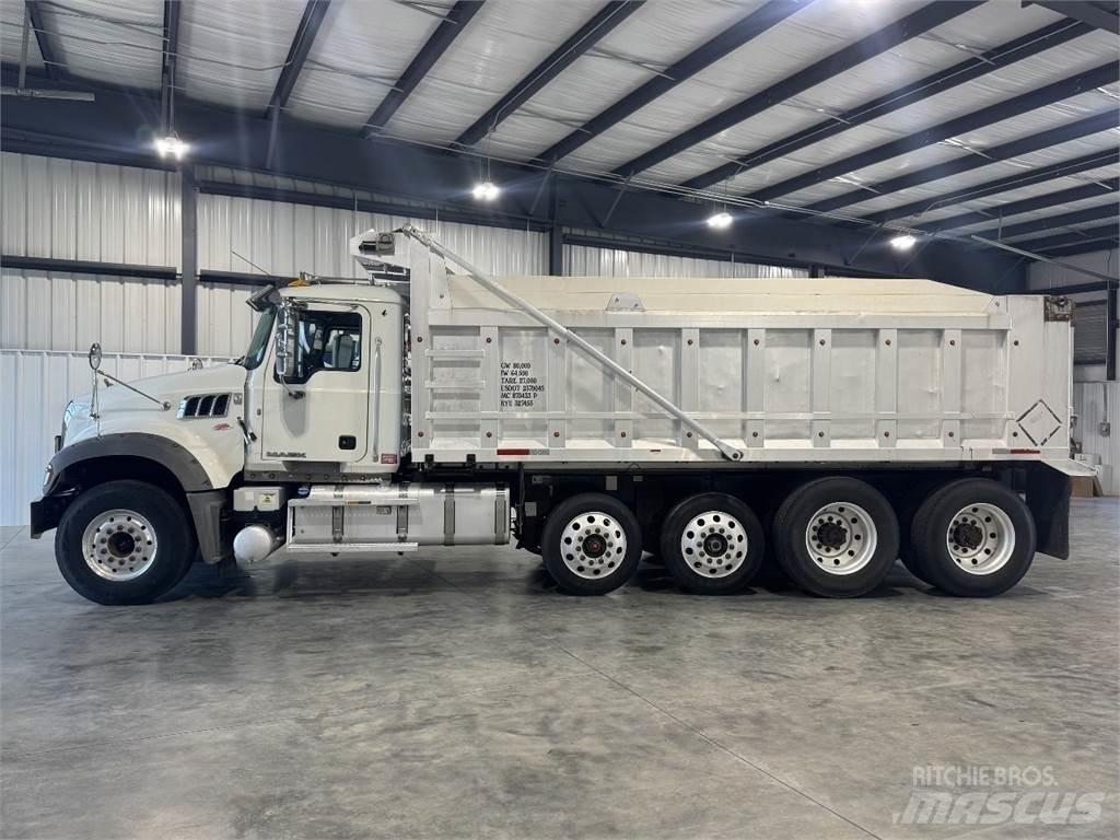Mack GU713 Autobasculanta