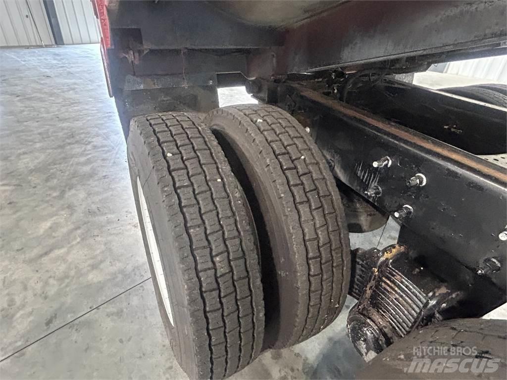 Mack GU713 Autobasculanta