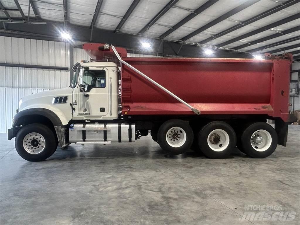 Mack GU713 Autobasculanta