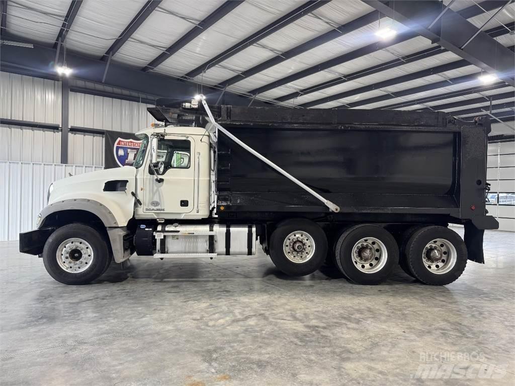 Mack GU713 Autobasculanta