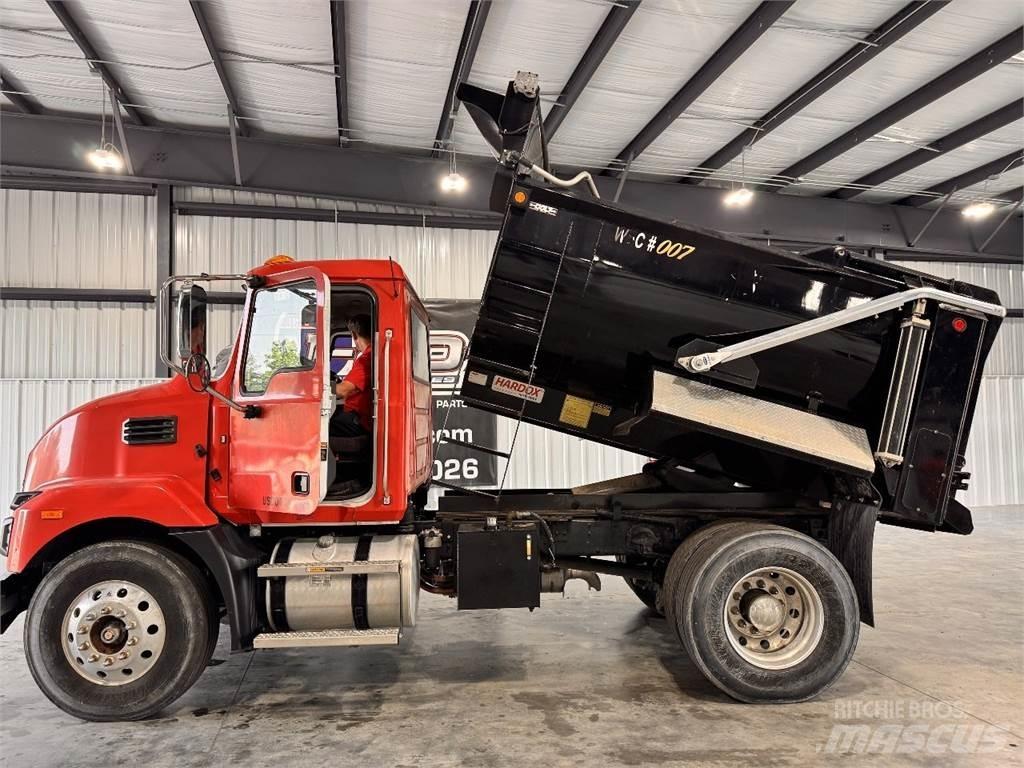 Mack MD6 Autobasculanta
