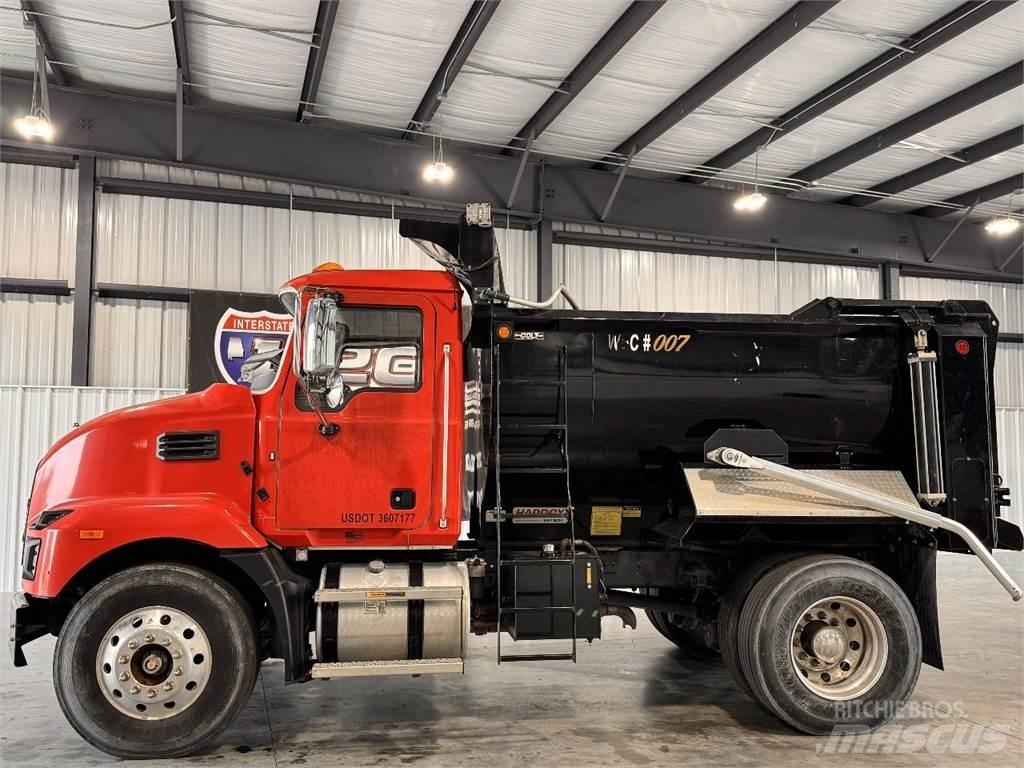 Mack MD6 Autobasculanta