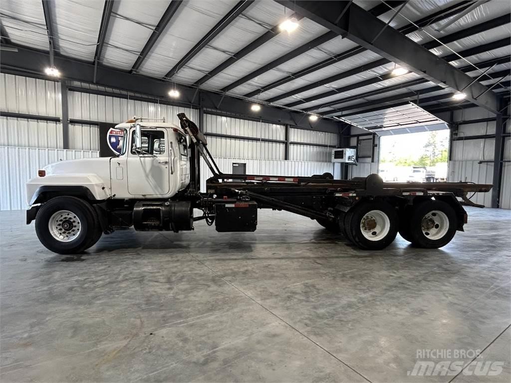 Mack RD688S Camion cadru container