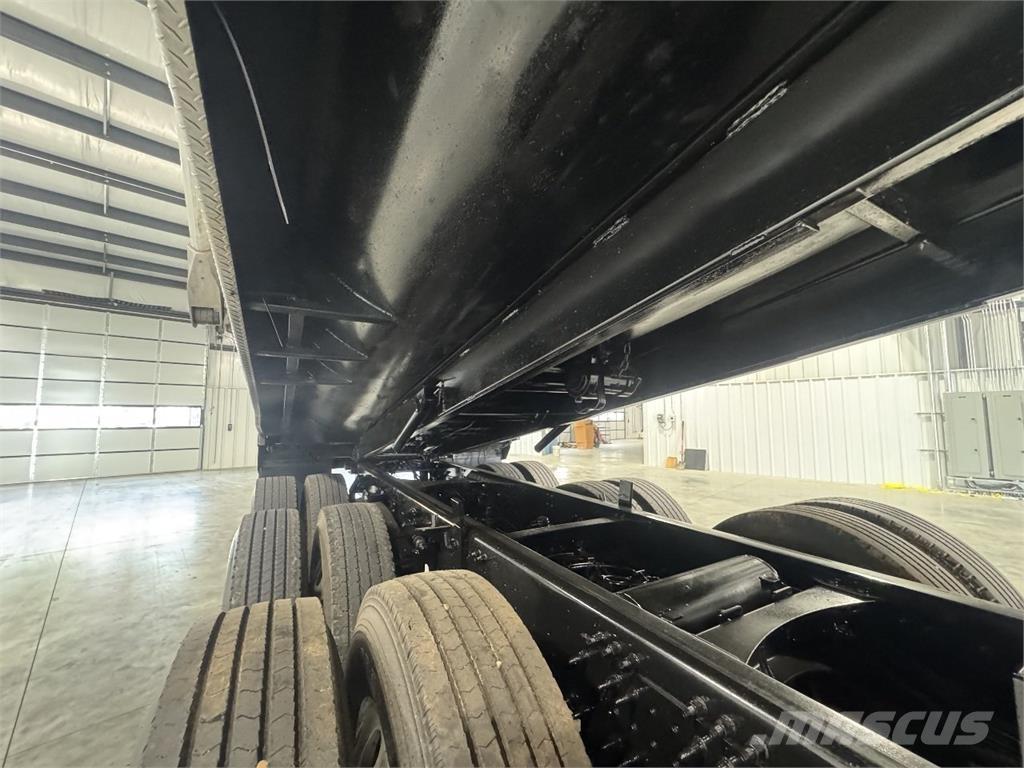 Volvo VHD Autobasculanta