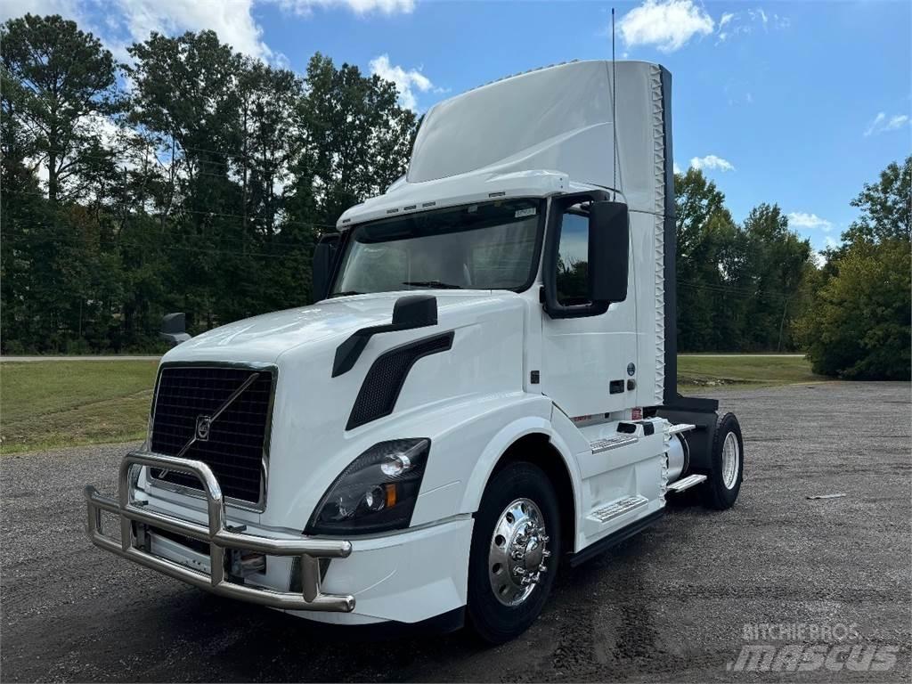 Volvo VNL42T300 Autotractoare