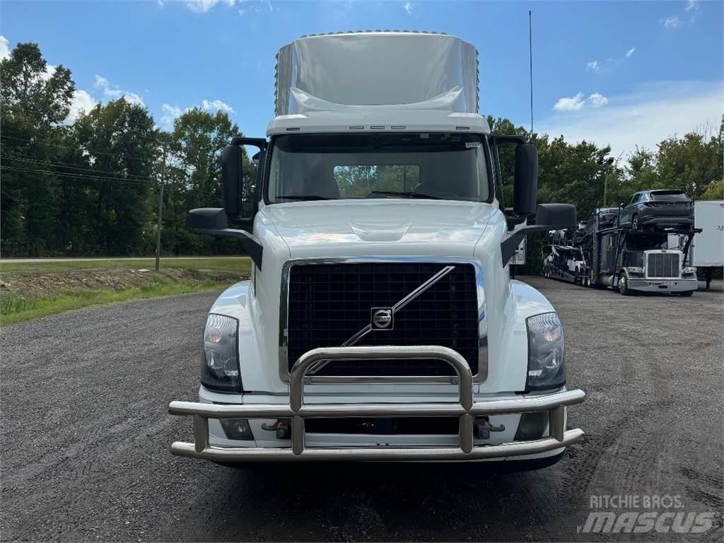 Volvo VNL42T300 Autotractoare
