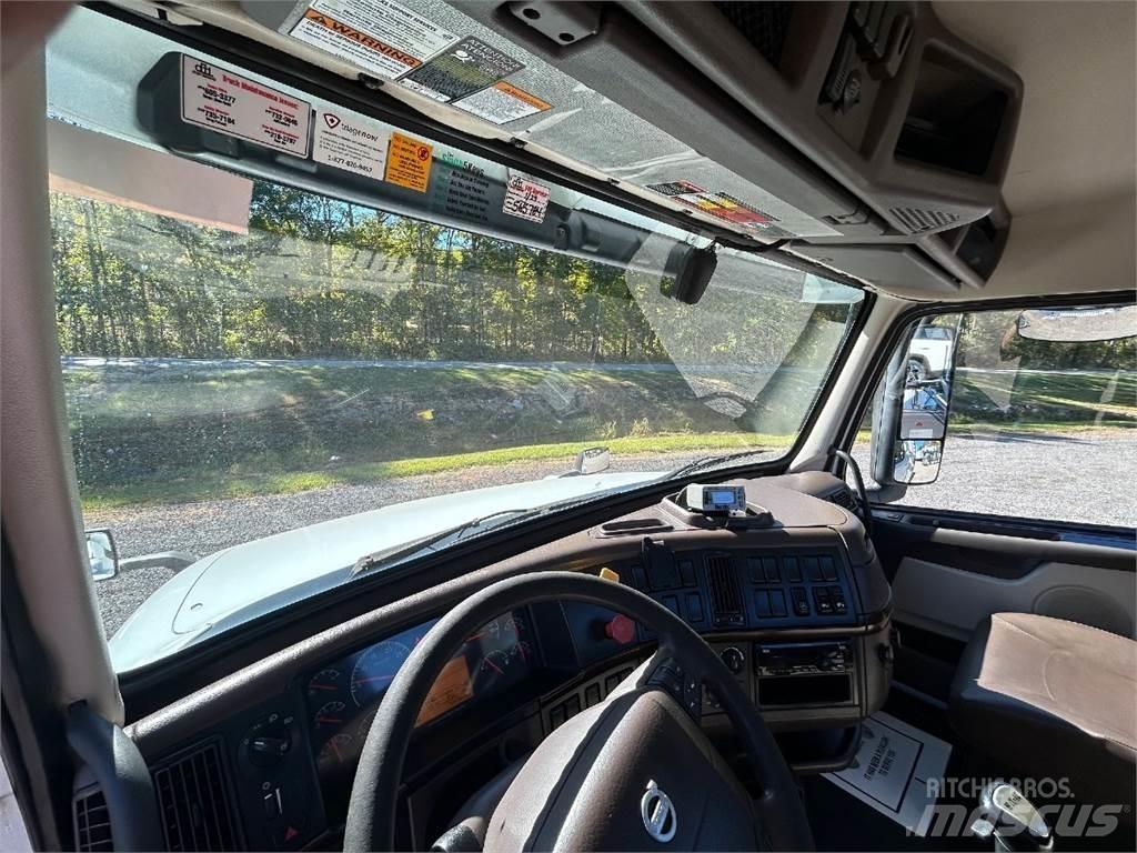 Volvo VNL42T300 Autotractoare