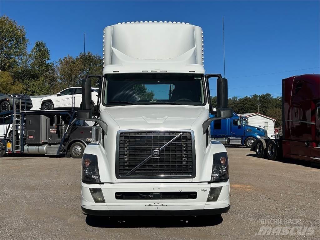 Volvo VNL42T300 Autotractoare