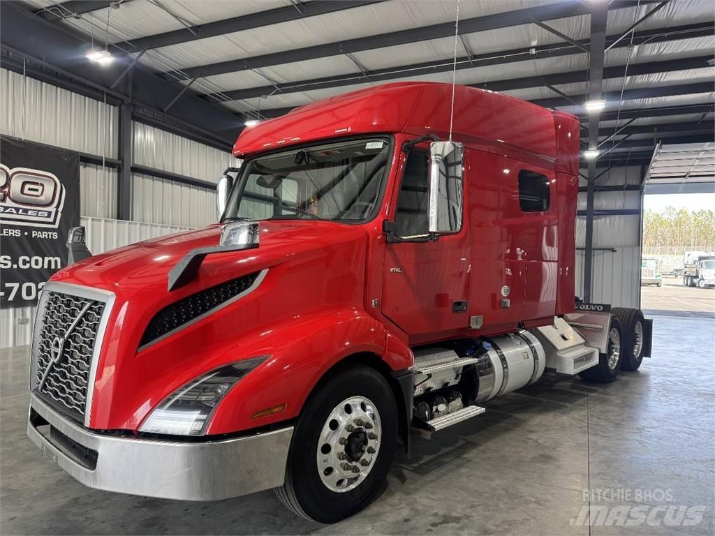 Volvo VNL64T740 Autotractoare