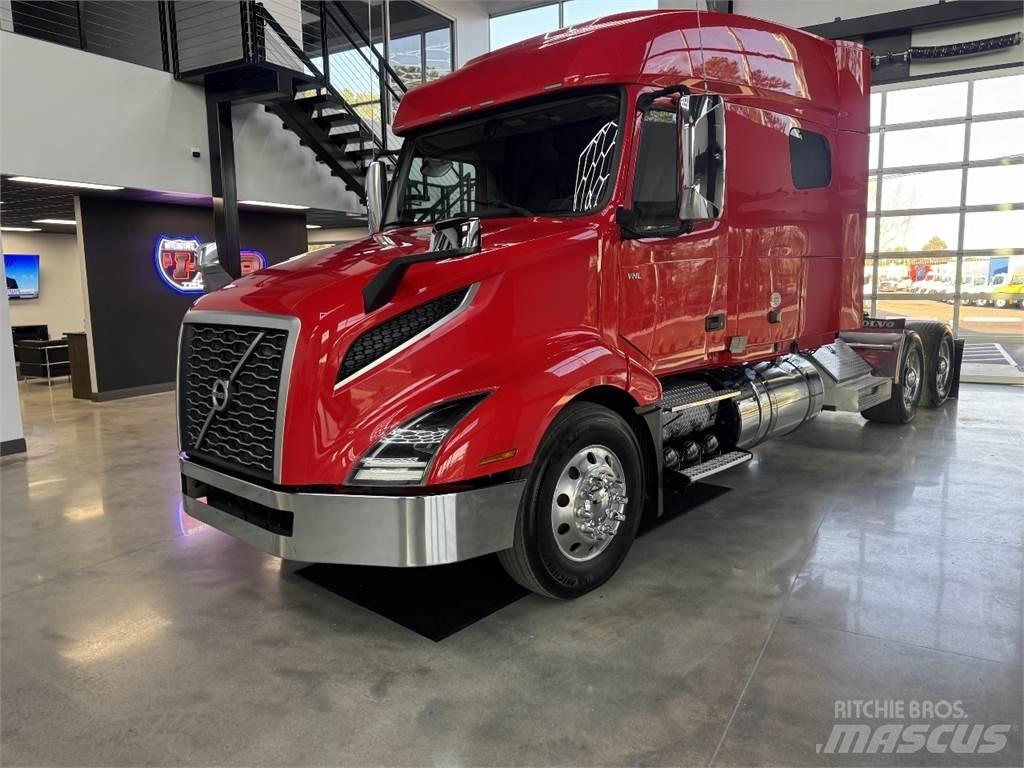 Volvo VNL64T740 Autotractoare