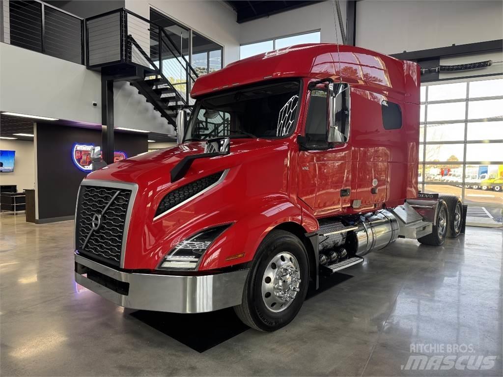 Volvo VNL64T740 Autotractoare