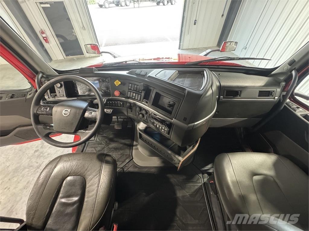Volvo VNL64T740 Autotractoare