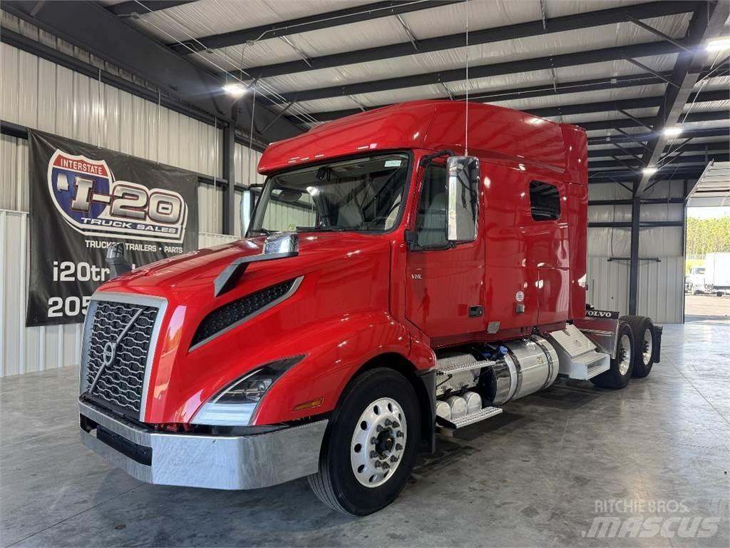 Volvo VNL64T740 Autotractoare