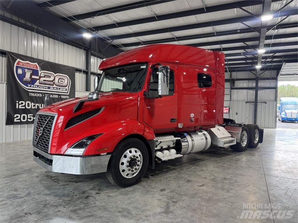 Volvo VNL64T740 Autotractoare