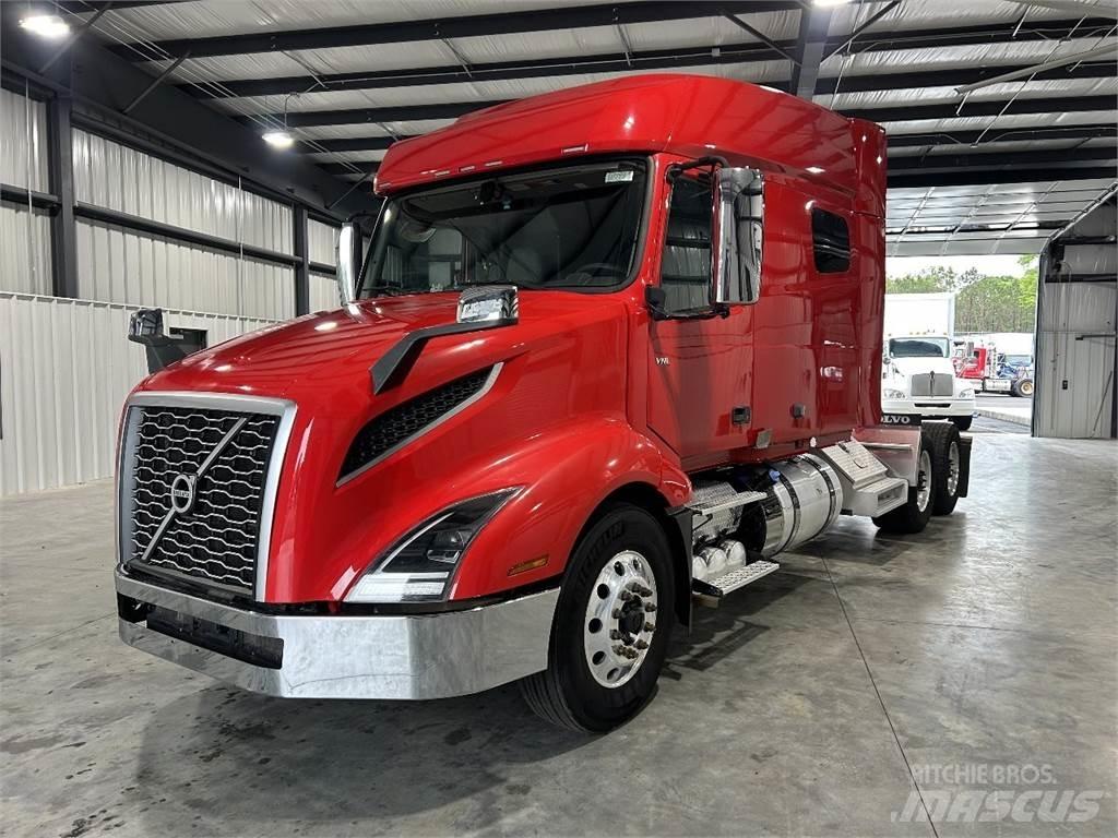 Volvo VNL64T740 Autotractoare