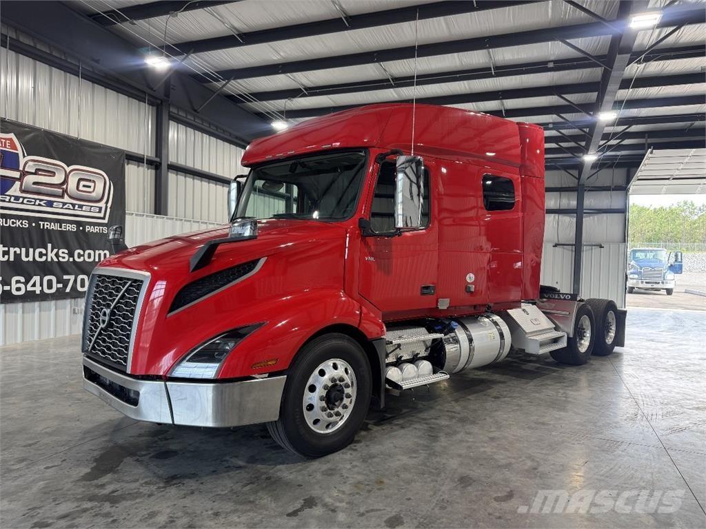 Volvo VNL64T740 Autotractoare