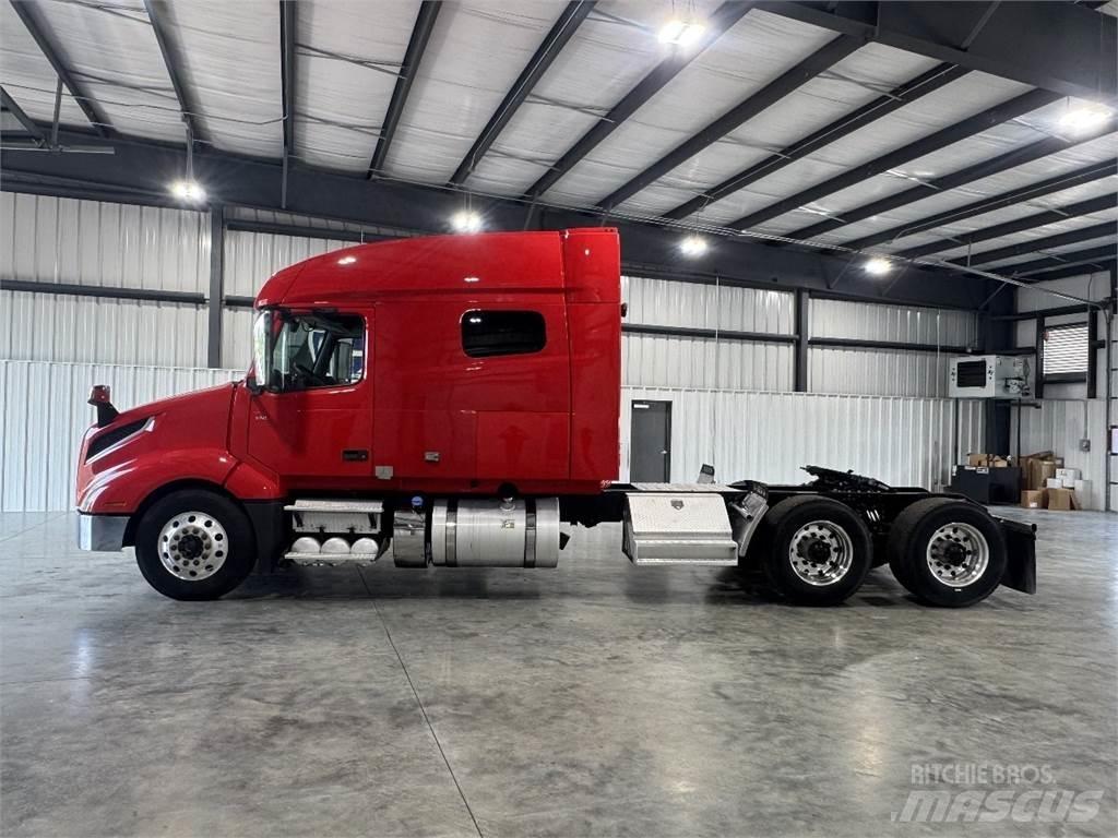 Volvo VNL740 Autotractoare