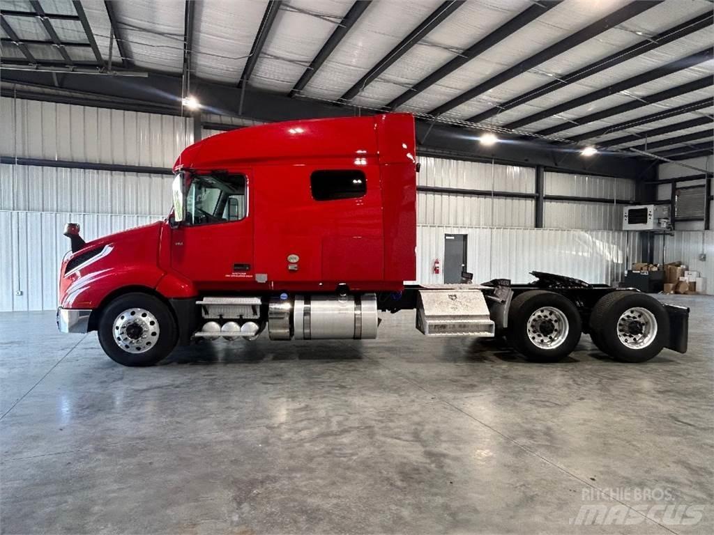 Volvo VNL740 Autotractoare