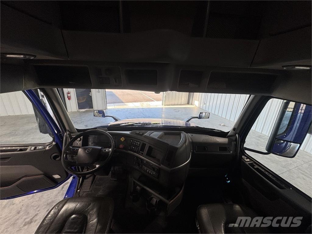Volvo VNL860 Autotractoare