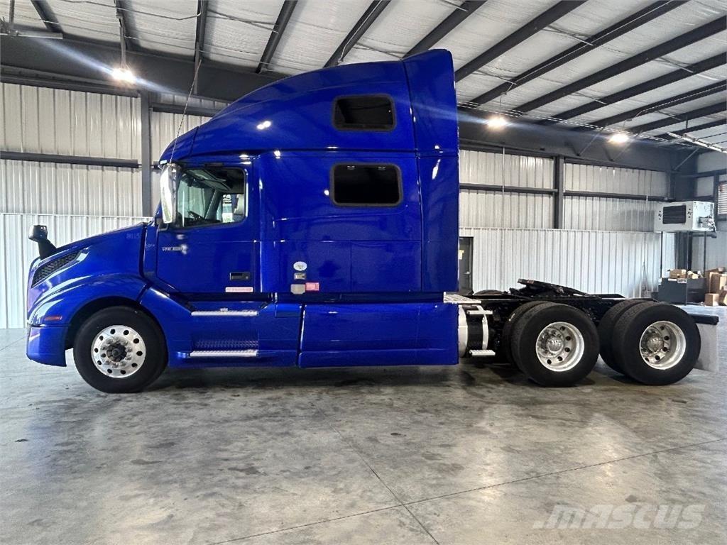 Volvo VNL860 Autotractoare