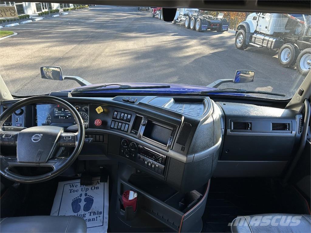 Volvo VNL860 Autotractoare