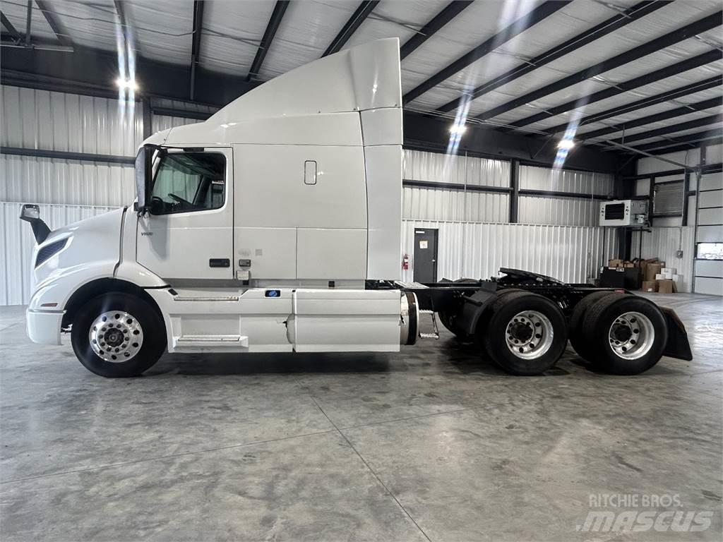 Volvo VNR64T640 Autotractoare