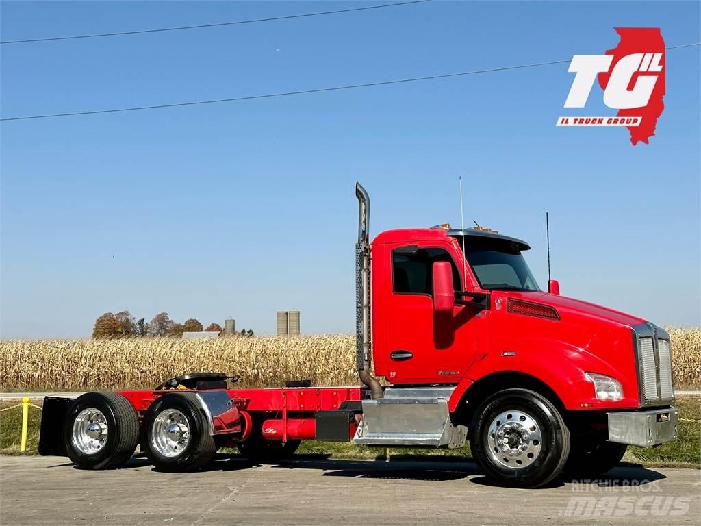 Kenworth T880 Autotractoare