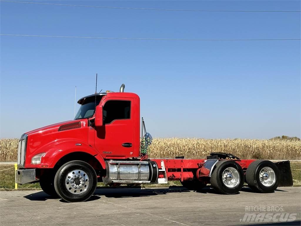 Kenworth T880 Autotractoare