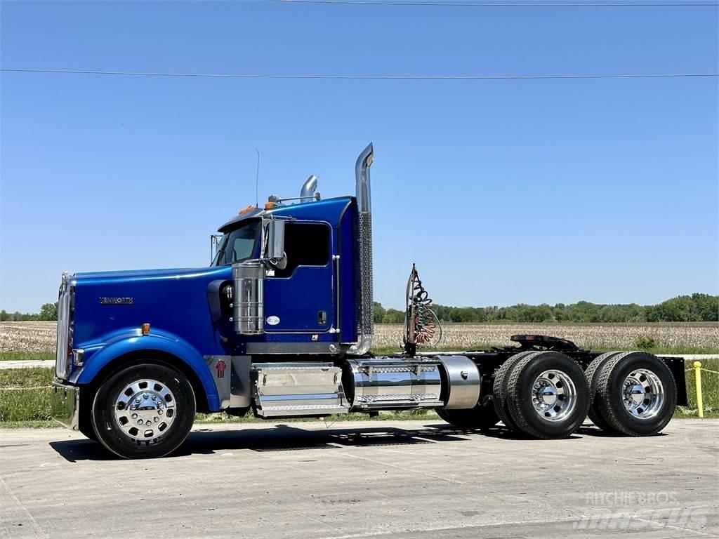 Kenworth W900 Autotractoare