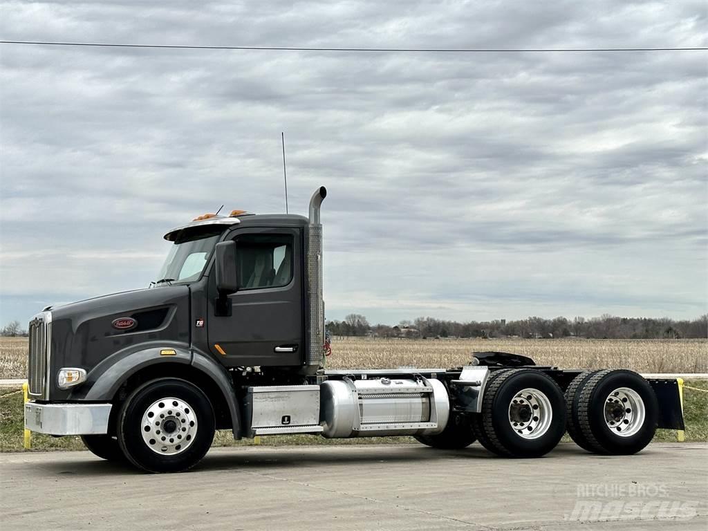 Peterbilt 567 Autotractoare